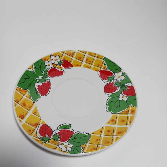 Strawberry tea cup mug - Picture 2 of 2